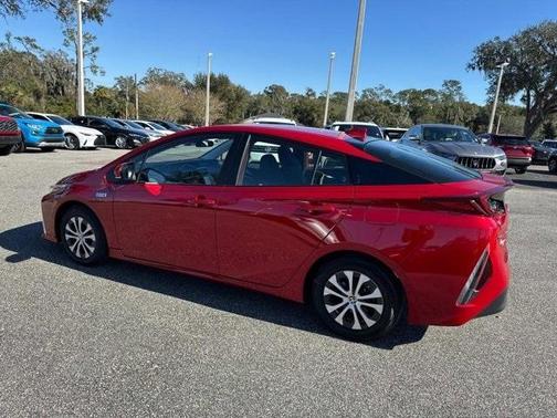 2021 Toyota Prius Prime LE