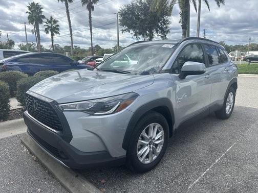 2024 Toyota Corolla Cross LE
