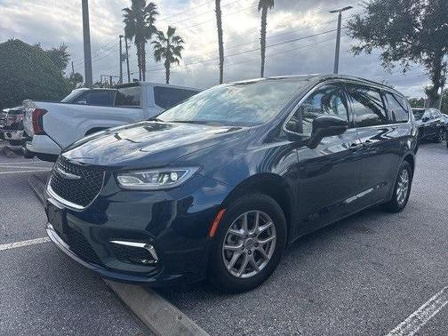 2024 Chrysler Pacifica Touring-L