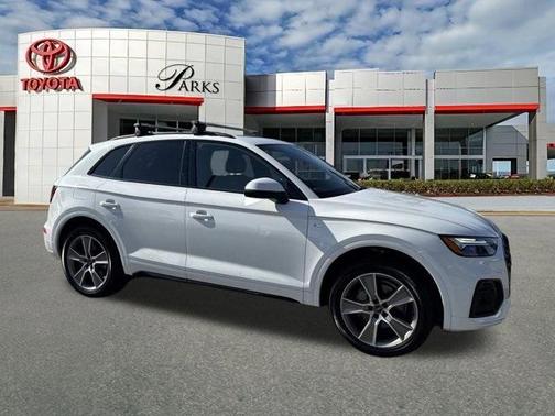 2025 Audi Q5 45 S line quattro Premium