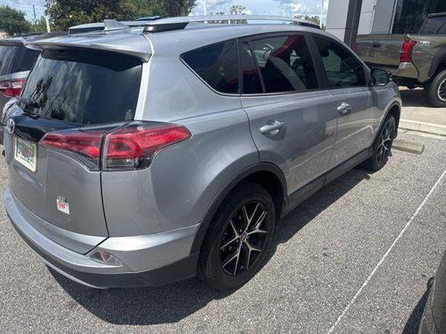 Barcelona Red Metallic 2016 Toyota RAV4 SE