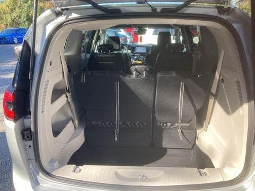 2024 Chrysler Pacifica Touring-L