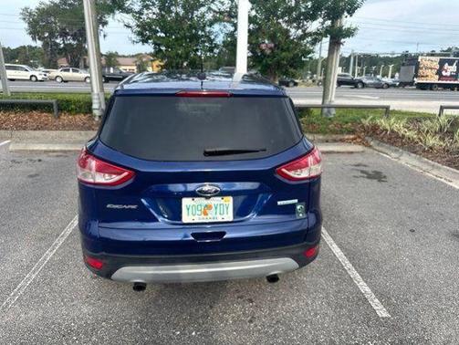 Blue 2016 Ford Escape SE