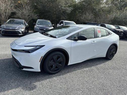 Pearl 2026 Toyota Prius LE