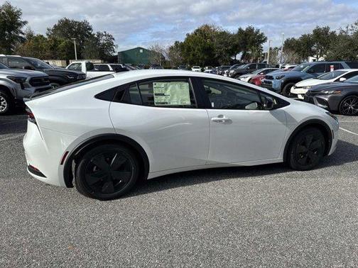 Pearl 2026 Toyota Prius LE