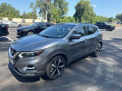 Gun Metallic 2020 Nissan Rogue Sport SL