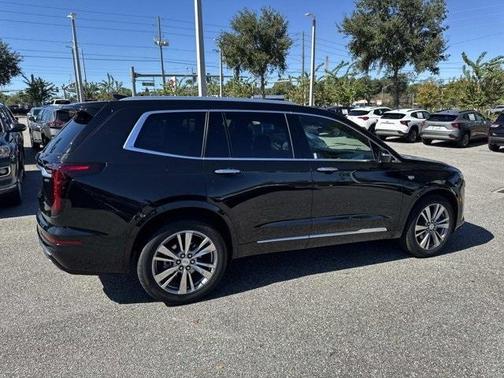 2024 Cadillac XT6 Premium Luxury FWD