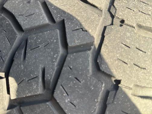 Firecracker Red Clearcoat 2020 Jeep Gladiator Overland