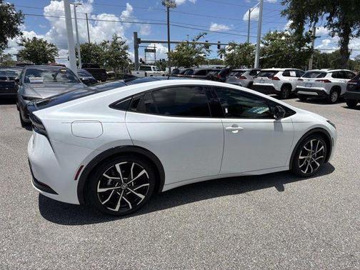 Wind Chill Pearl 2024 Toyota Prius Prime XSE