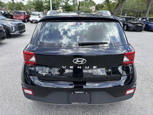 Onyx Black 2025 Hyundai VENUE SEL