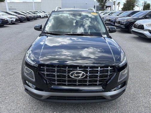 Onyx Black 2025 Hyundai VENUE SEL