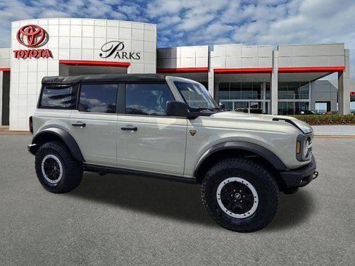 Desert Sand 2025 Ford Bronco Badlands