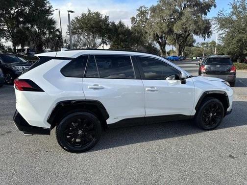 2024 Toyota RAV4 Hybrid SE