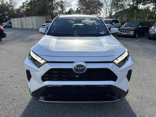 2024 Toyota RAV4 Hybrid SE