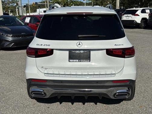 2022 Mercedes-Benz GLB 250 Base 4MATIC