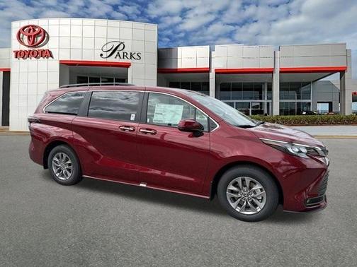 2026 Toyota Sienna XLE