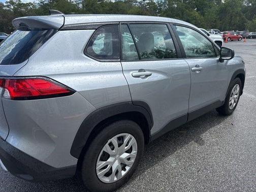 0D10 2024 Toyota Corolla Cross L