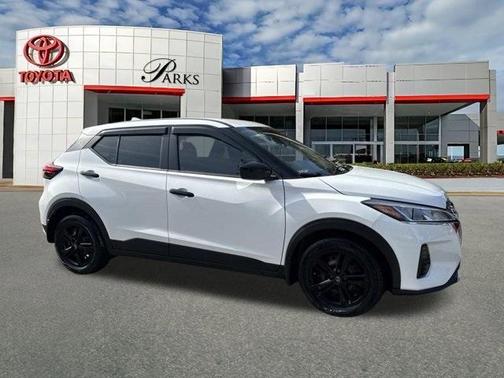 2024 Nissan Kicks S