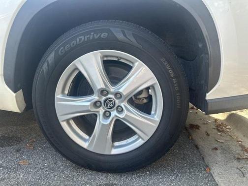 2021 Toyota Highlander L