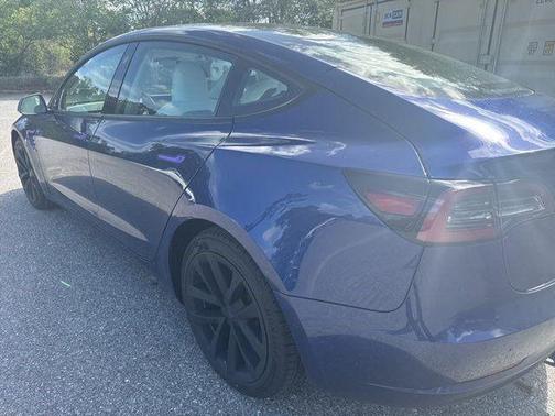Deep Blue Metallic 2022 Tesla Model 3 Base