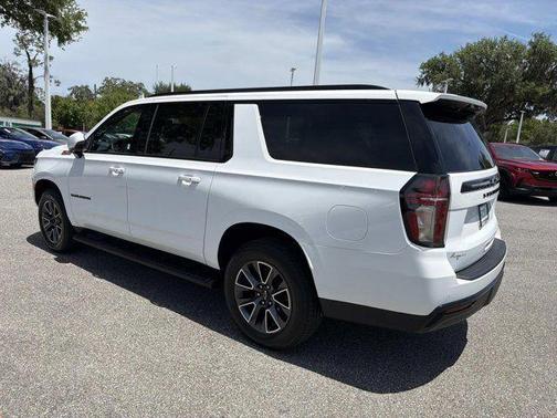 Summit White 2023 Chevrolet Suburban Z71