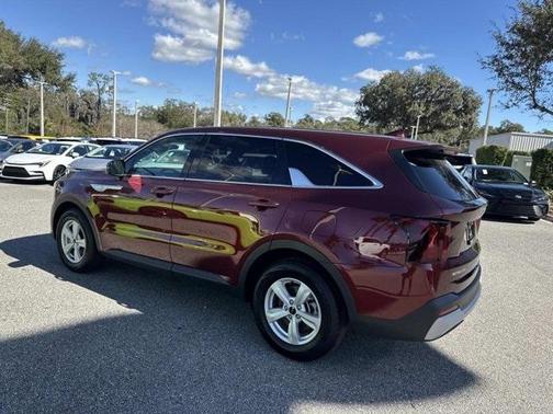 2024 Kia Sorento LX