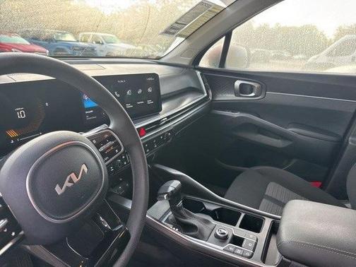 2024 Kia Sorento LX
