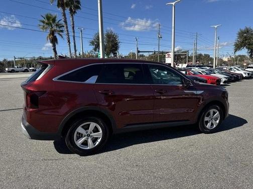 2024 Kia Sorento LX