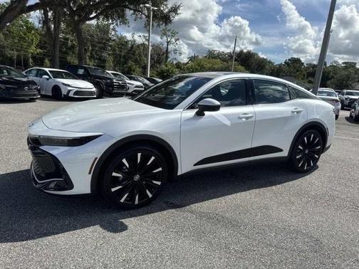 2025 Toyota Crown Platinum