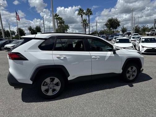 2023 Toyota RAV4 Hybrid XLE