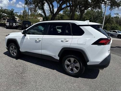 2023 Toyota RAV4 Hybrid XLE