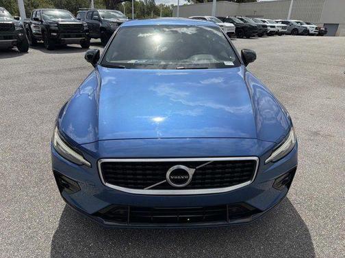 2020 Volvo S60 T5 R-Design