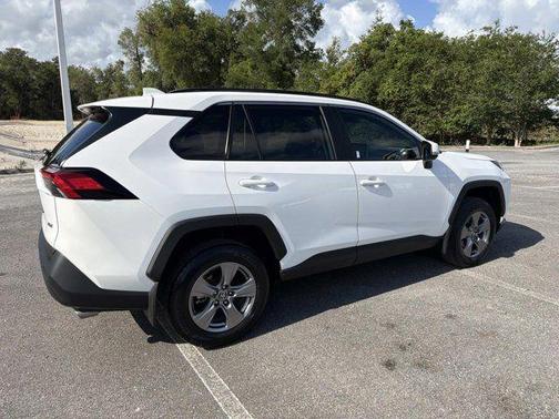 Ice 2024 Toyota RAV4 XLE