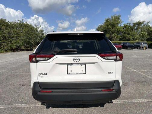 Ice 2024 Toyota RAV4 XLE