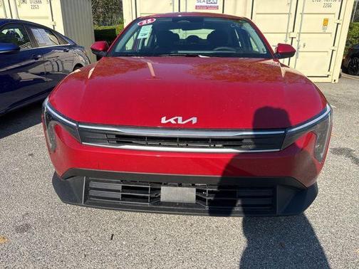Currant Red 2025 Kia K4
