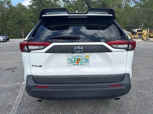 Super White 2021 Toyota RAV4 Hybrid XLE