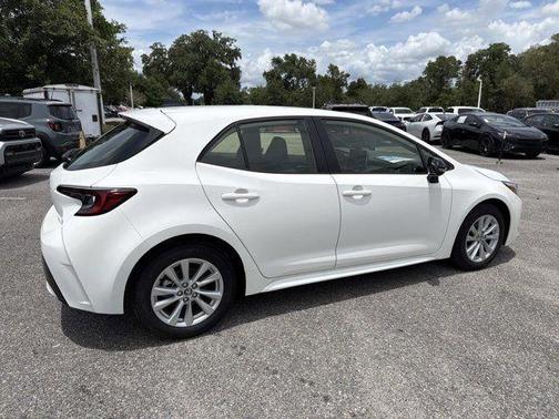Ice 2026 Toyota Corolla Hatchback SE