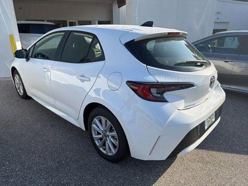 Ice 2026 Toyota Corolla Hatchback SE