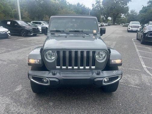 2022 Jeep Gladiator Overland