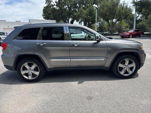 Mineral Gray Clearcoat Metallic 2013 Jeep Grand Cherokee Overland