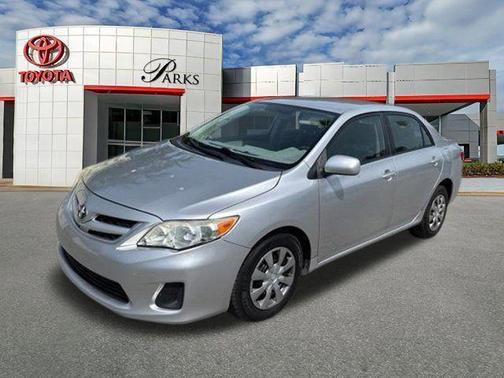 Classic Silver Metallic 2011 Toyota Corolla LE