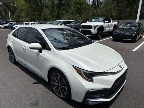 Blizzard Pearl 2021 Toyota Corolla SE