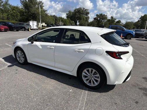 Ice 2026 Toyota Corolla Hatchback SE
