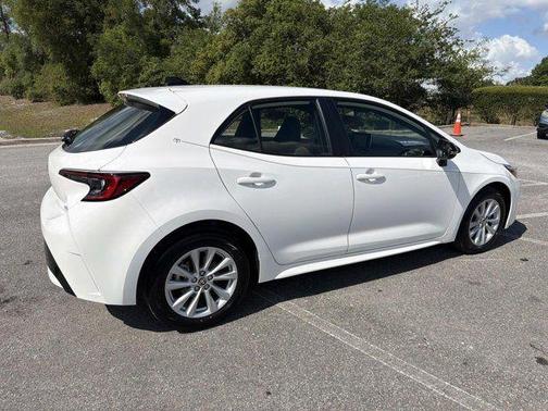 Ice 2026 Toyota Corolla Hatchback SE