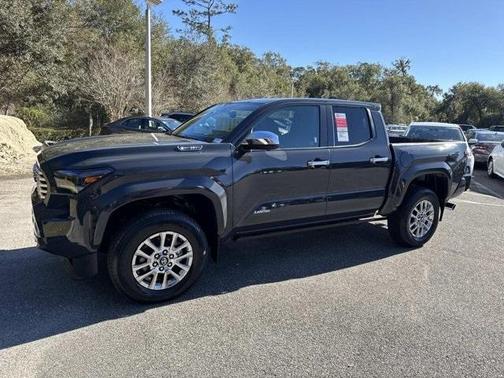 2025 Toyota Tacoma Hybrid TRD