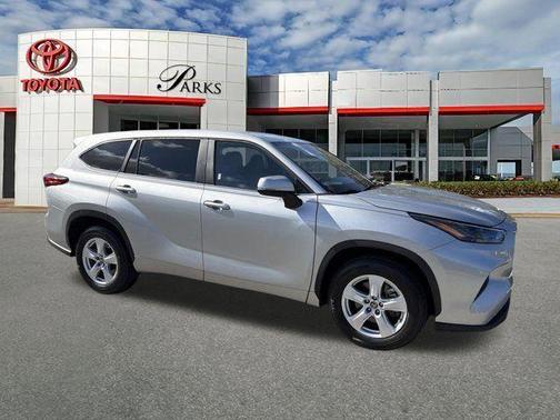 Celestial Silver Metallic 2023 Toyota Highlander L