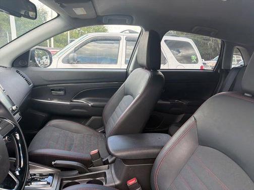Alloy Silver Metallic 2025 Mitsubishi Outlander Sport 2.0 LE