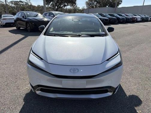 2025 Toyota Prius Plug-In Hybrid SE