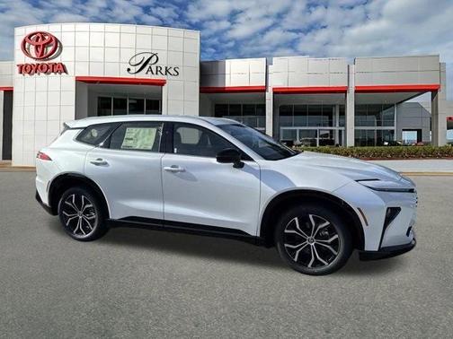 2025 Toyota Crown Signia XLE