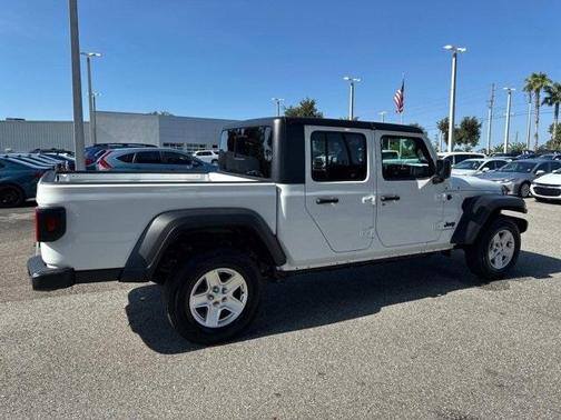 2023 Jeep Gladiator Sport